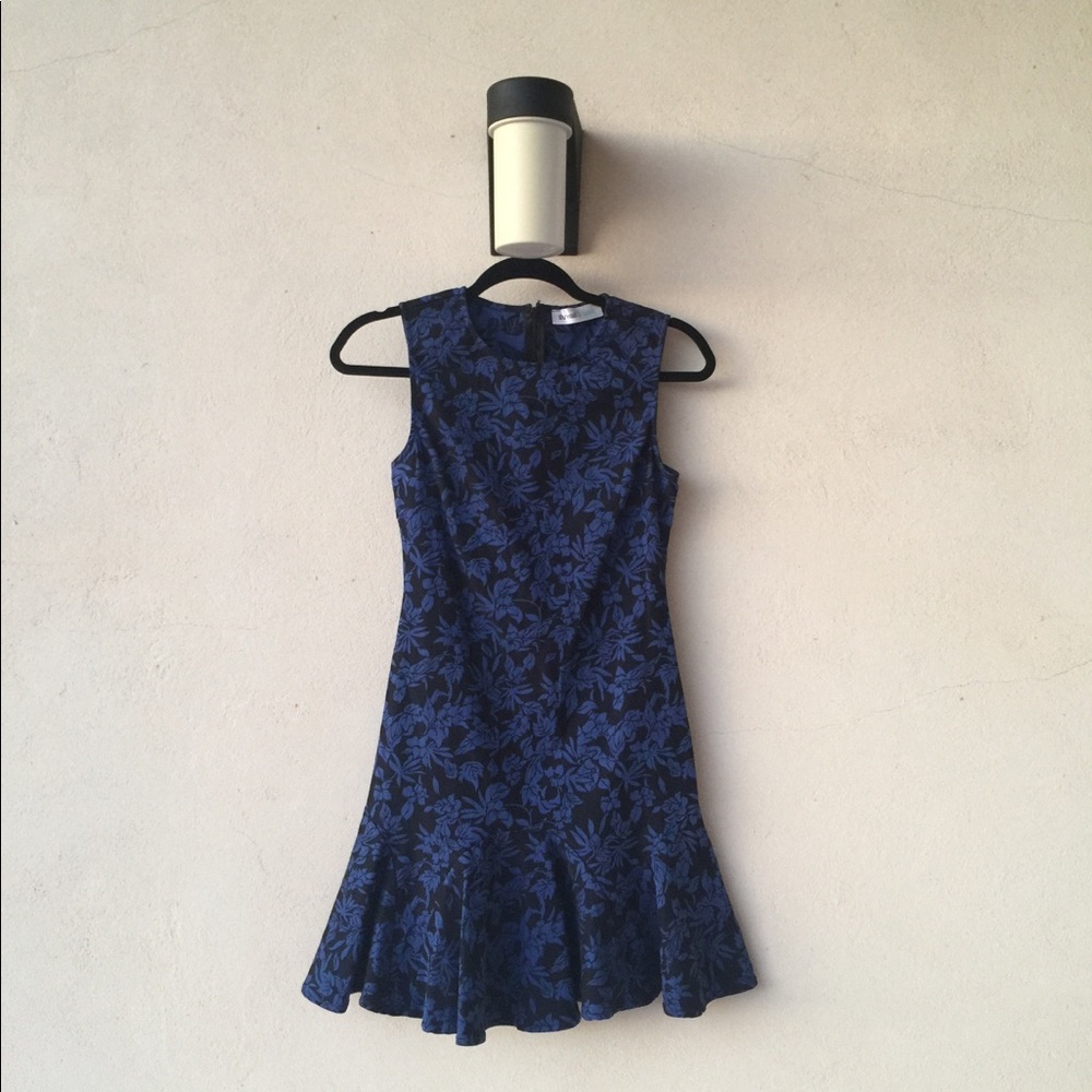 ⚡️SALE⚡️ Luxe Apothetique Dress
